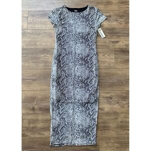 No Boundaries Women's Size Sz 4-6 Gray Mesh Maxi Dress Lined Short Sleeve NWT